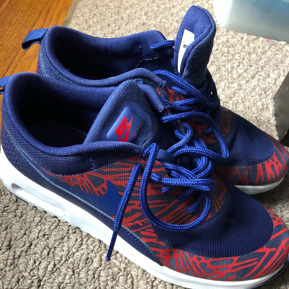 Women’s Nike Size 8